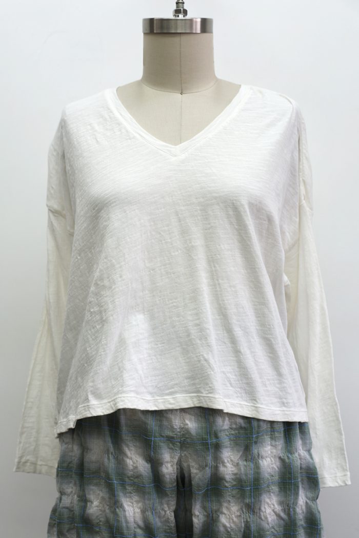 V-Neck Crop T-Shirt Long Sleeve - Image 2