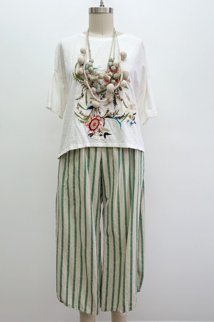 Crop Embroidered Flowers T-Shirt Short Sleeve - Image 3