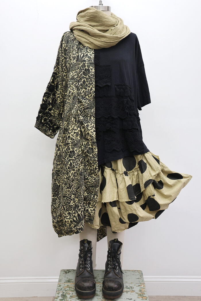 Bridgerton T-Shirt Short Sleeve - Image 3