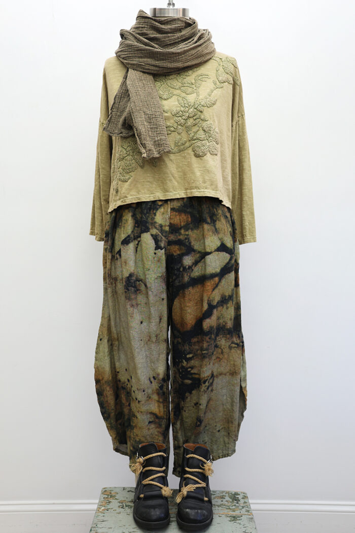 Crop Embroidered Garden T-Shirt Long Sleeve - Image 3