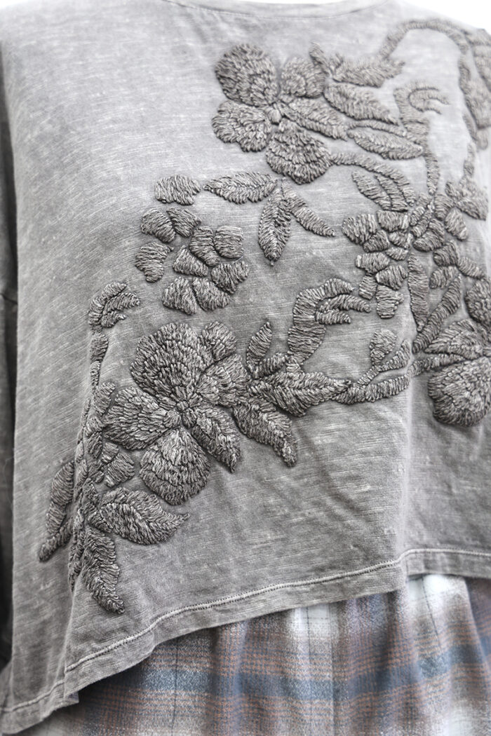 Crop Embroidered Garden T-Shirt Long Sleeve - Image 5