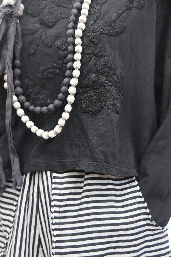 Crop Embroidered Garden T-Shirt Long Sleeve - Image 4