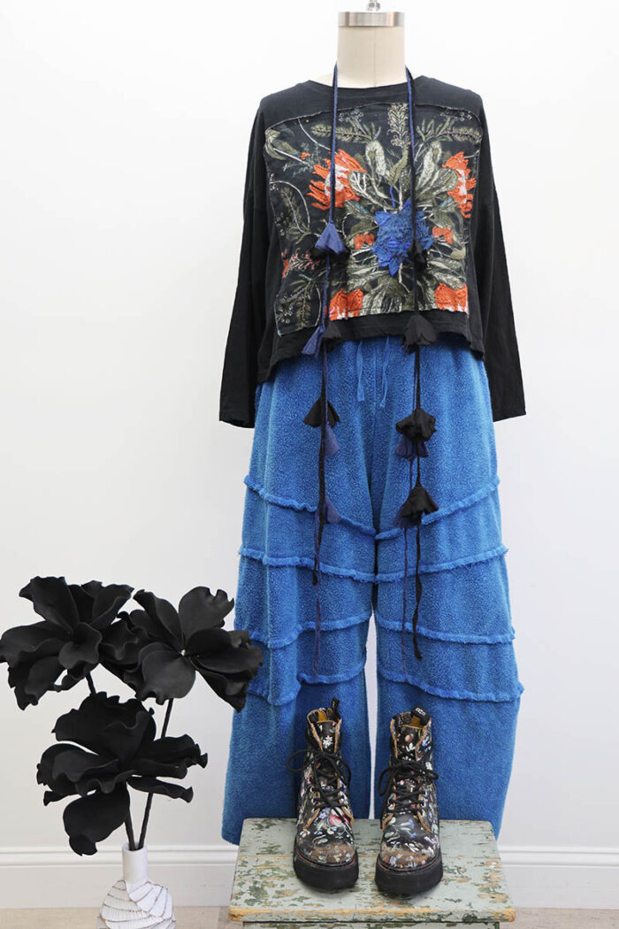 Crop Protea T-Shirt Long Sleeve - Image 3