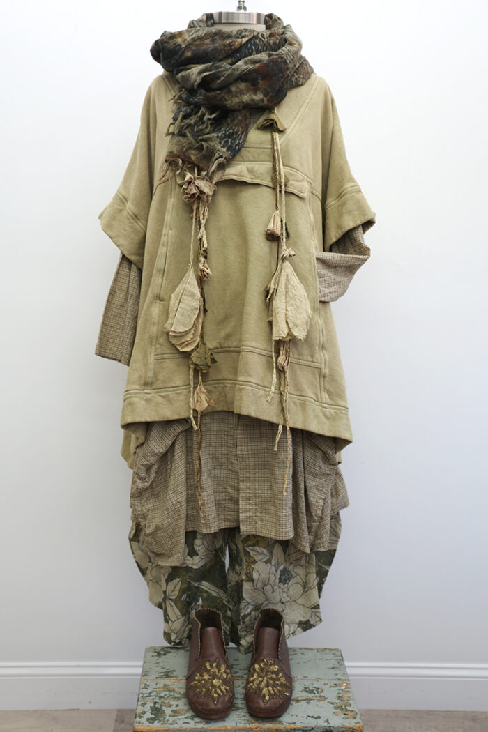 Poncho - Image 3