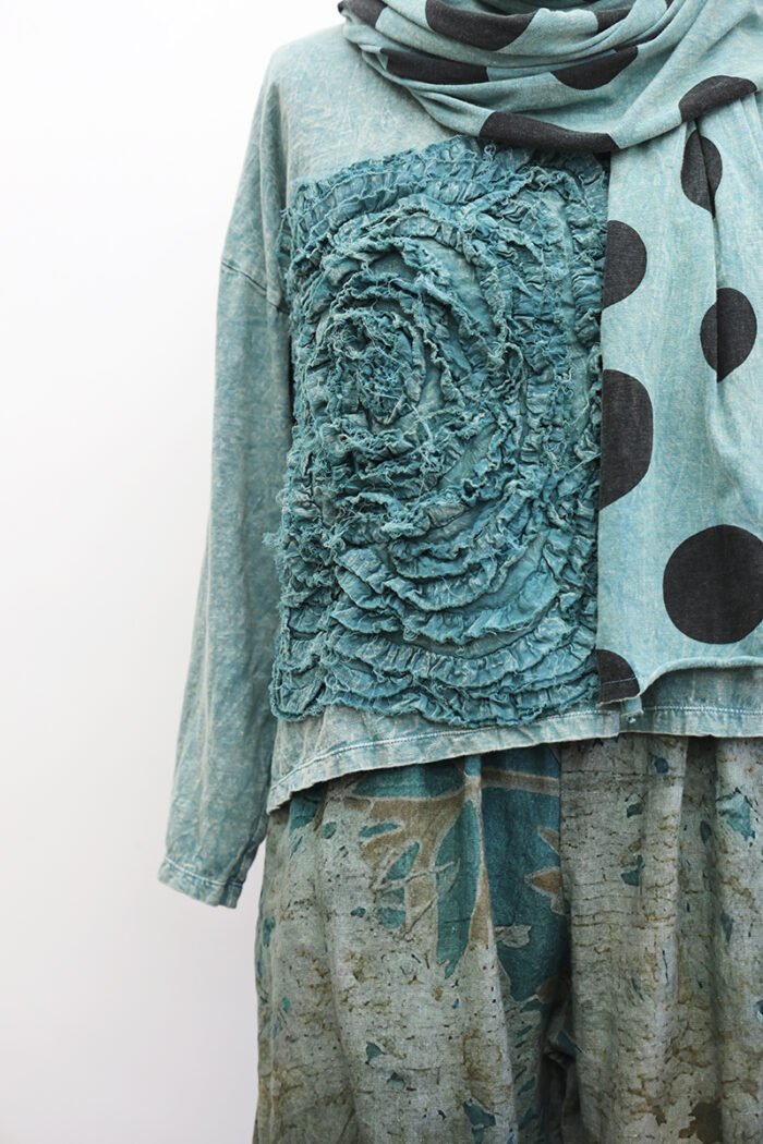 Crop Cabbage Rose T-Shirt Long Sleeve - Image 3